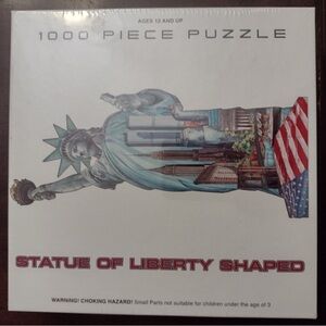 Statue of Liberty Shaped 1000 Piece Puzzle